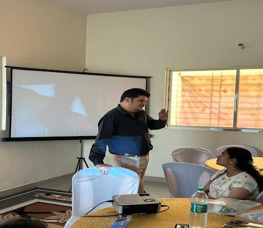 Taping Therapy Training for Therapists